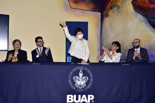 Preside Lilia Cedillo informe de labores de la Facultad de Psicología