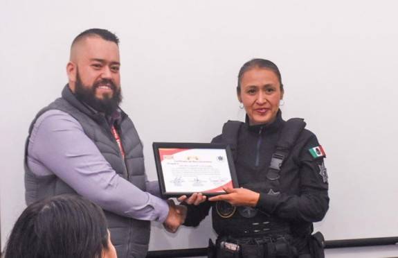 Seguridad pública de Soledad recibe reconocimiento de Oxxo por reducir delitos en comercios