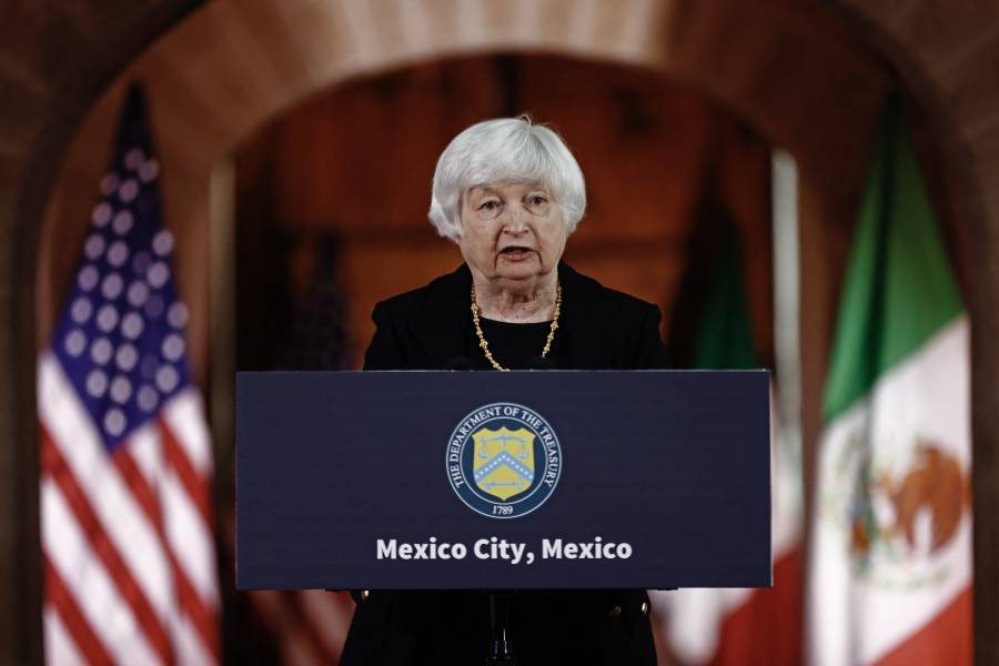 Tesoro de EEUU anuncia en M&eacute;xico sanciones contra red traficante de fentanilo