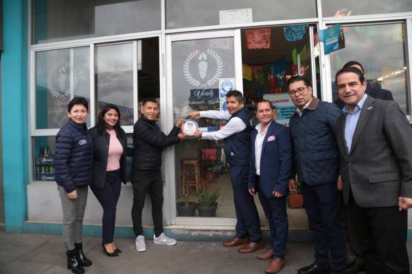 Congreso entrega víveres al SEDIF para apoyar a afectados por el Huracán Otis