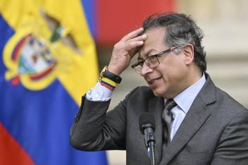 Gustavo Petro no asisti&oacute; a ceremonia de ascenso de fuerzas militares
