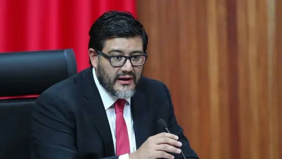 Reyes Rodríguez Mondragón renuncia a la presidencia del Tribunal Electoral