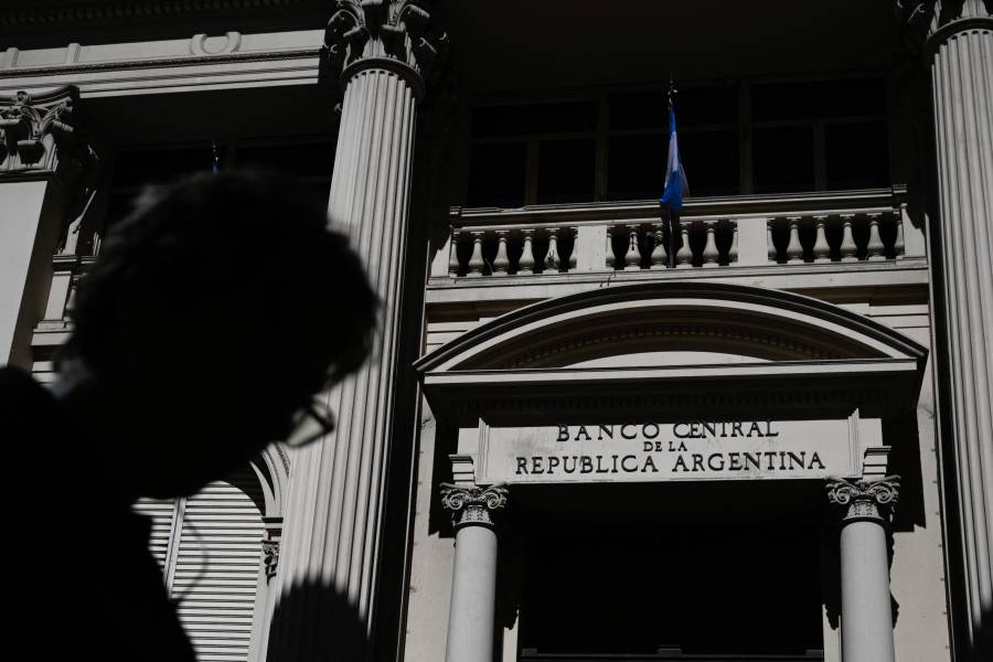Gobierno argentino prepara paquete econ&oacute;mico 