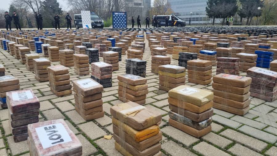 Espa&ntilde;a se incauta de m&aacute;s de 11 toneladas de coca&iacute;na de organizaciones albanesas