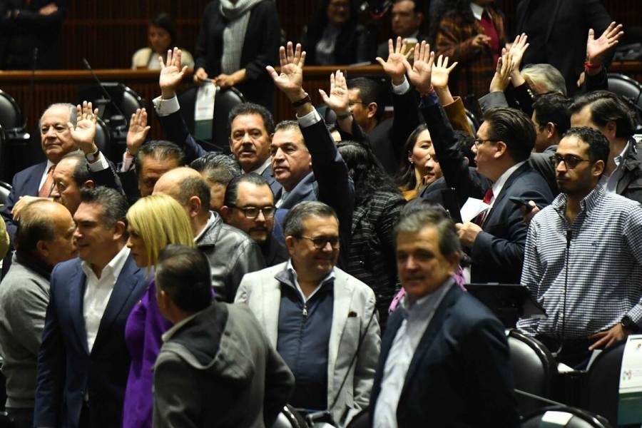 Diputados aprueban transferir recursos de estados para IMSS-Bienestar