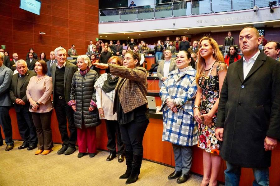 Lenia Batres rinde protesta como ministra de la SCJN en el Senado