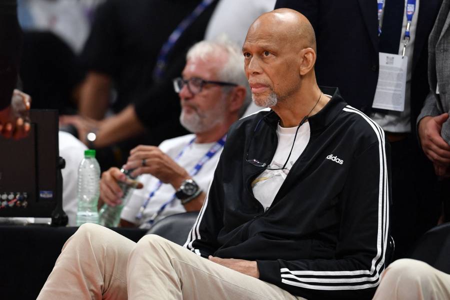 La leyenda de la NBA Abdul-Jabbar fue hospitalizado tras ca&iacute;da en un concierto