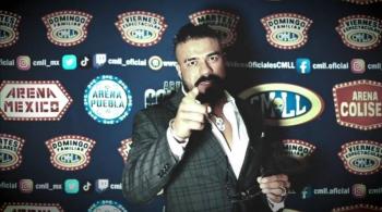 El triunfal regreso de Andrade 'El Idolo' a la arena M&eacute;xico