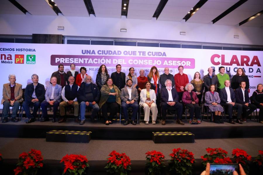 Clara Brugada presenta consejo asesor de campaña