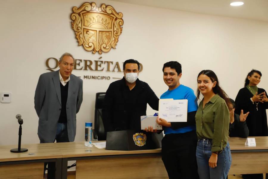 Entrega Luis Nava Premio Municipal de Biodiversidad 2023
