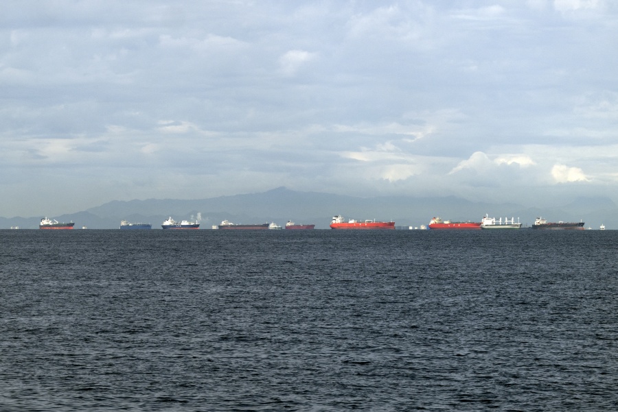 El Canal de Panamá aumentará el tránsito diario de 22 a 24 buques en enero