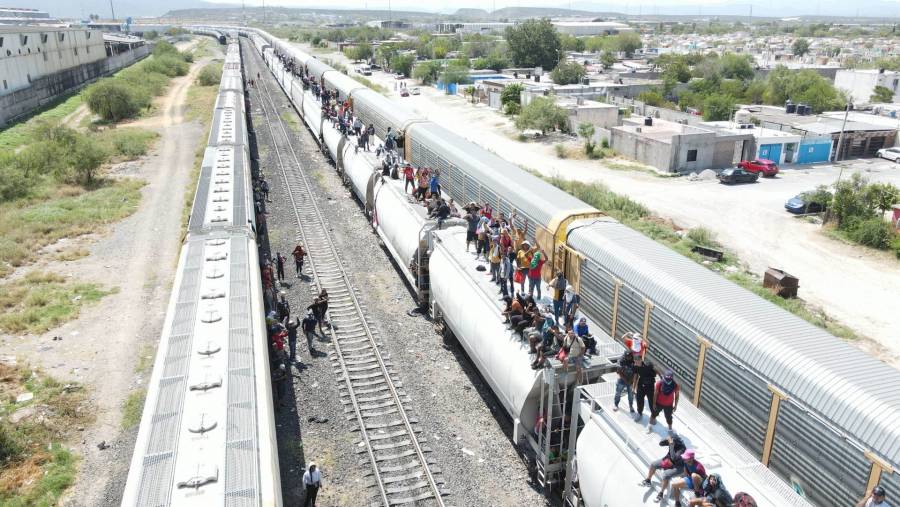 EU cierra pasos fronterizos ferroviarios con México