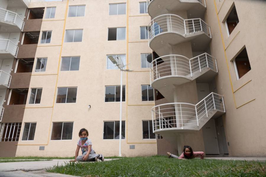 Gobierno de la Ciudad de México trabaja en apoyo a familias afectadas por microsismos