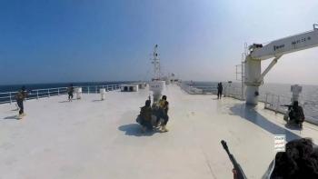 El petroleo sigue en alza por las perturbaciones en el mar Rojo