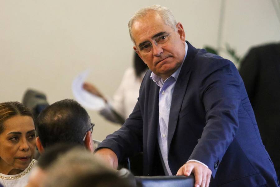 Julen Rementer&iacute;a se baja de contienda interna por Veracruz y apoyar&aacute; a Pepe Yunes
