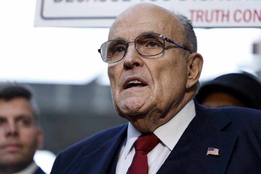 Giuliani, exabogado de Trump condenado por difamaci&oacute;n, se declara en bancarrota
