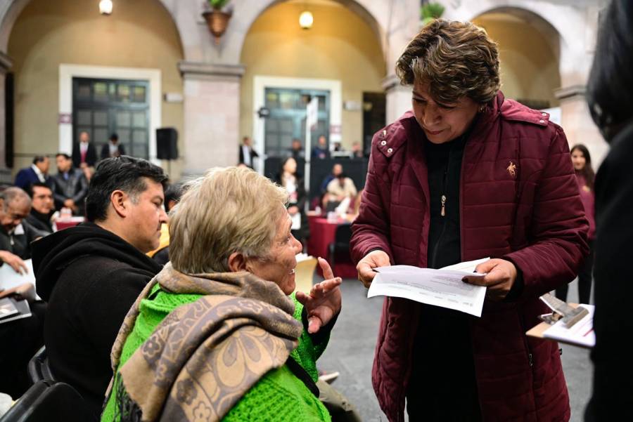 Delfina Gómez atiende por 8 horas a mexiquenses en Segunda Audiencia Ciudadana