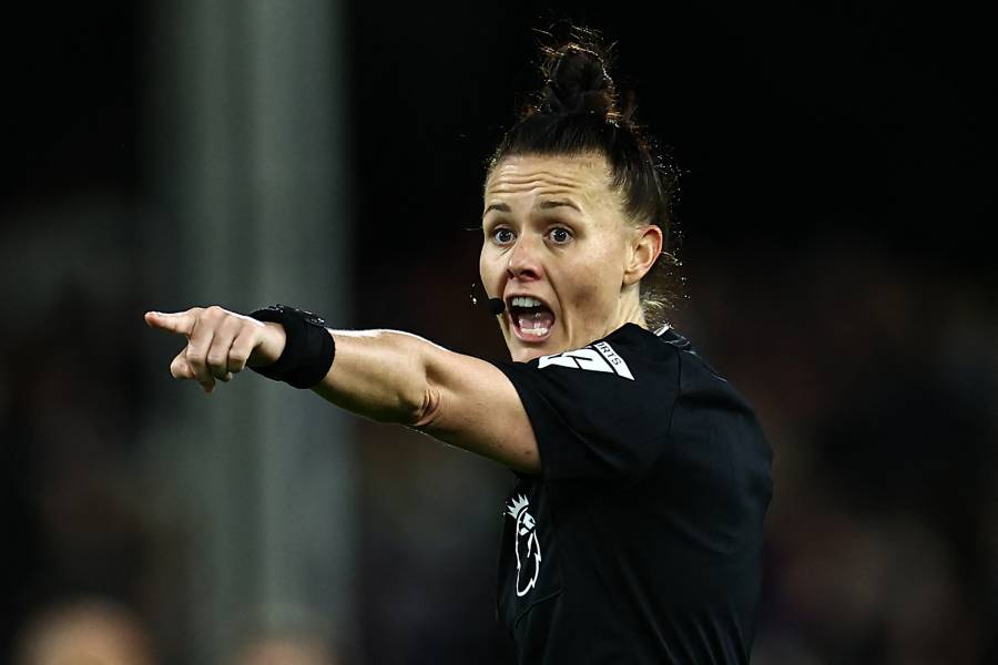 Rebecca Welch se convierte en la primera mujer en arbitrar en Premier League