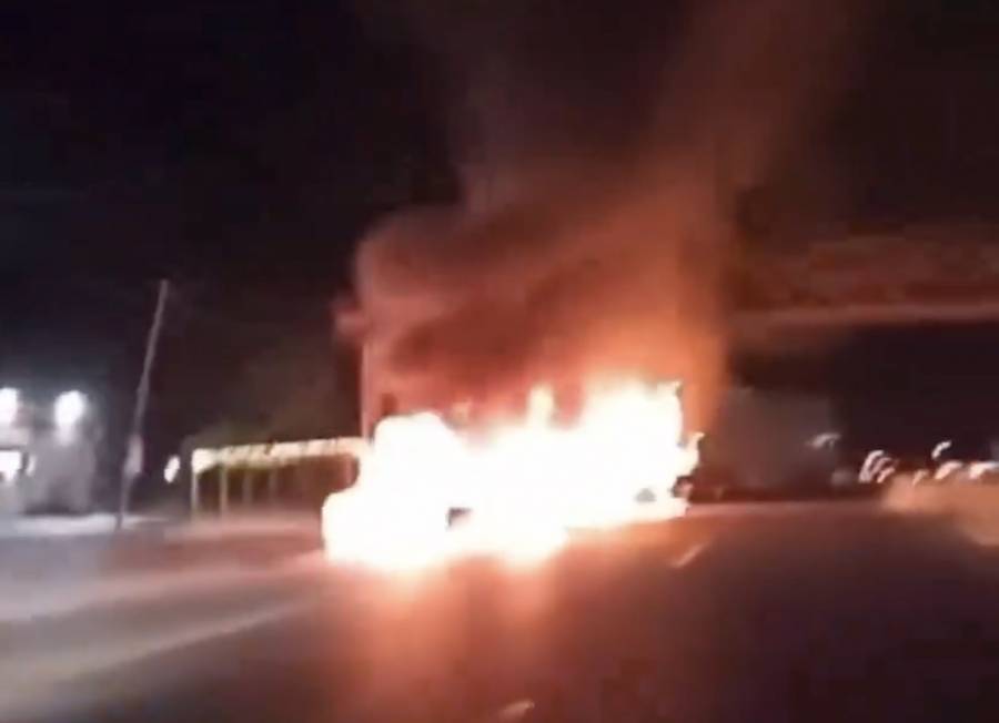 Balacera y vehículos incendiados causan terror en Tabasco