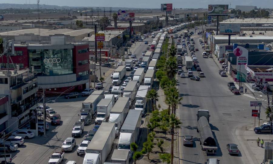Tráfico intenso en la México-Cuernavaca provoca caos vial previo a Nochebuena