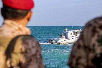 Irán niega toda participación en ataques de rebeldes hutíes en el mar Rojo