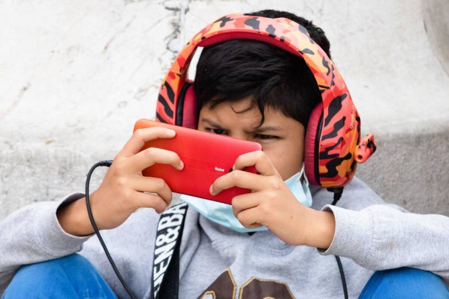 Videojuegos piratas colocan a menores en situaciones de mayor riesgo