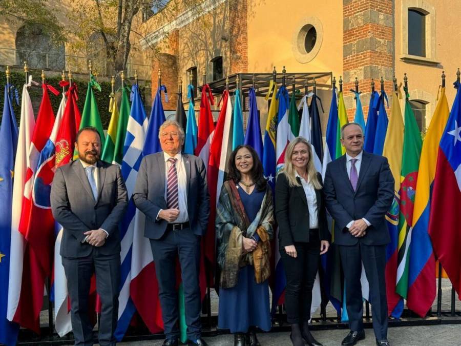 México celebra foro sobre adicciones y delitos asociados al uso del Internet