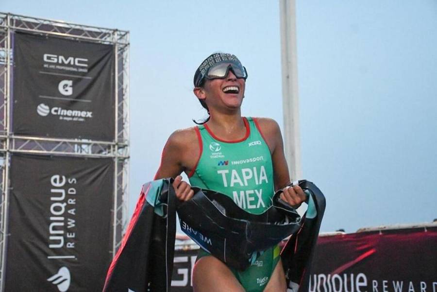 La triatleta Rosa María Tapia despide año con plaza a París 2024