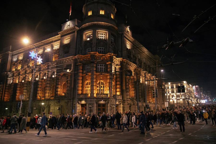 Oposición serbia boicoteará nueva votación de legislativas en 30 colegios electorales