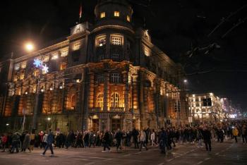 Oposici&oacute;n serbia boicotear&aacute; nueva votaci&oacute;n de legislativas en 30 colegios electorales