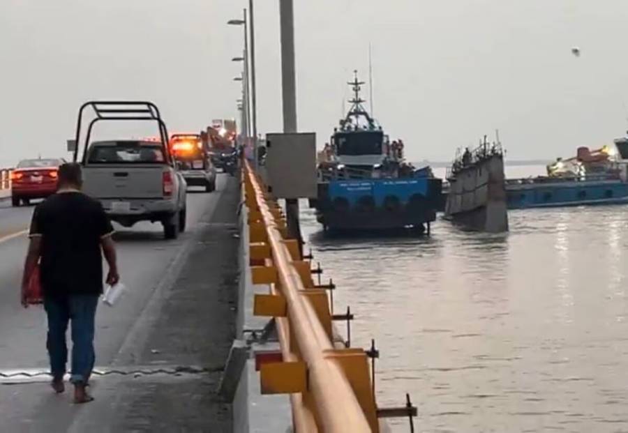 Cierran puente El Zacatal, en Campeche, tras choque de buque