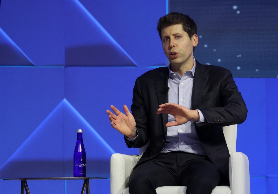 Vicepresidente de dise&ntilde;o de producto de Apple se suma a proyecto de inteligencia artificial