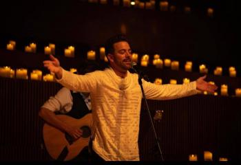 Mane de la Parra cierra el a&ntilde;o con exitoso concierto en El Cantoral