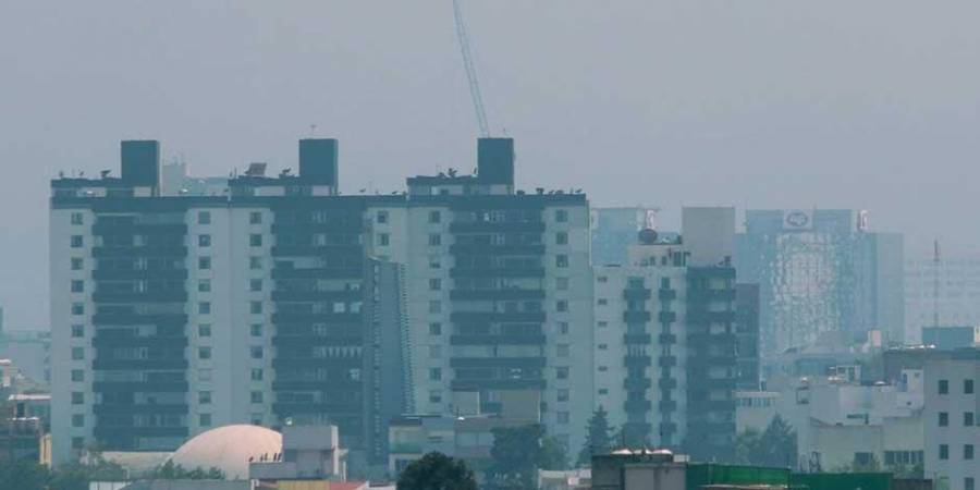 Pirotecnia y fogatas orillan a activar contingencia ambiental en el Valle de México