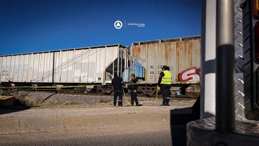 Tren arrolla a autobús de pasajeros en Guadalupe La Venta, El Marqués; hay un muerto y 2 lesionados