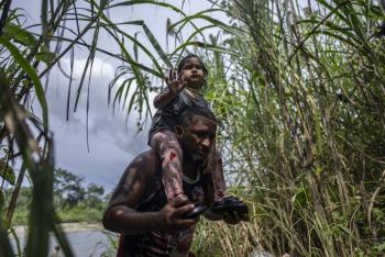 Unos 120.000 menores entre r&eacute;cord de migrantes que cruzaron selva paname&ntilde;a en 2023