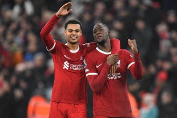 El Liverpool gana 4-2 al Newcastle y refuerza su liderato