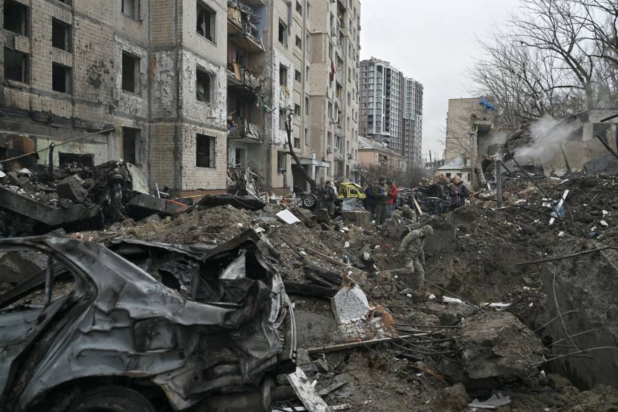 Los habitantes de Kiev que perdieron sus hogares en los ataques rusos