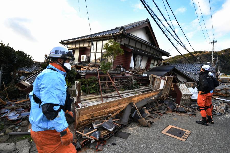Lluvias dificultan rescate tras sismo que dejó 62 muertos en Japón