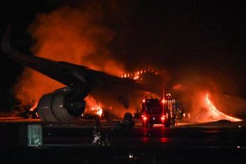 Cinco muertos en la colisi&oacute;n de dos aviones en el aeropuerto de Tokio