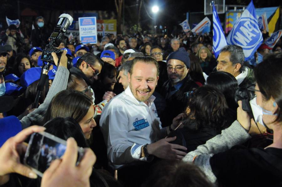 Taboada cierra su precampaña en compañía de migrantes