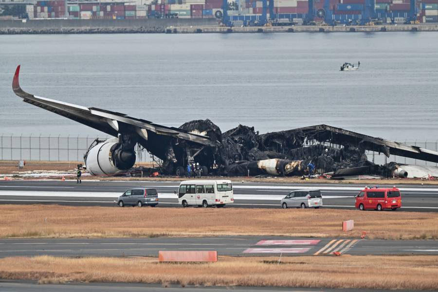 Pilotos de aerol&iacute;nea japonesa inicialmente no se percataron del fuego tras colisi&oacute;n