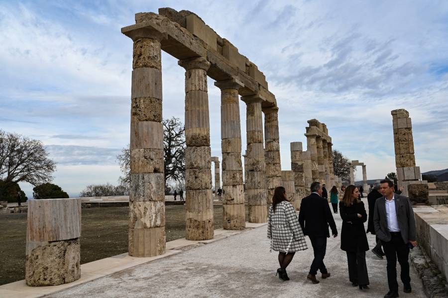 El palacio restaurado de Filipo II de Macedonia reabre sus puertas en Grecia