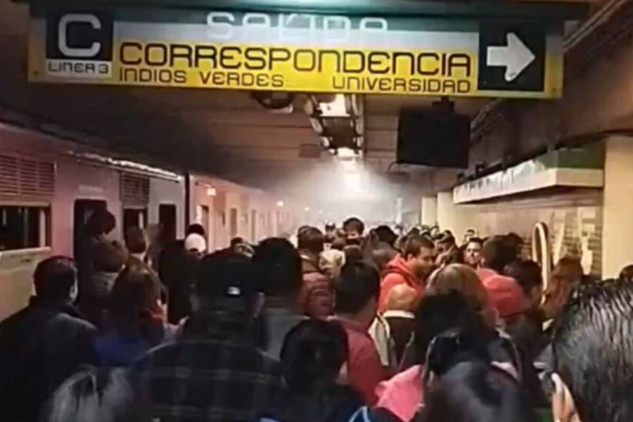 VIDEO: Desalojo en Metro Guerrero por chispas y humo en las vías