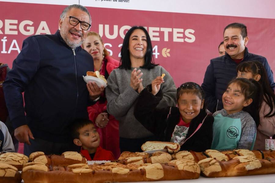 Horacio Duarte entrega juguetes a ni&ntilde;os de Texcaltitl&aacute;n: “recuperemos la tranquilidad”