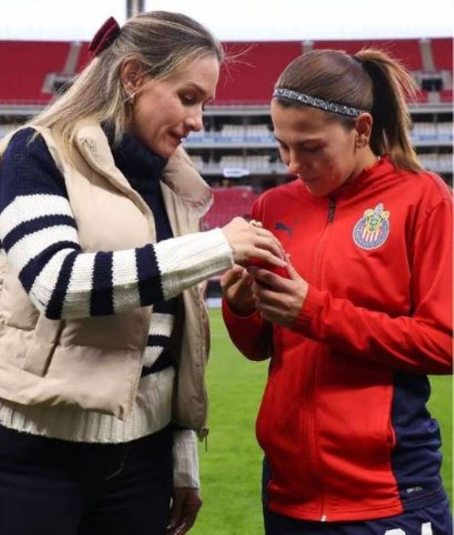 Alicia Cervantes inicia el clausura 2024 de la Liga MX femenil con un homenaje especial