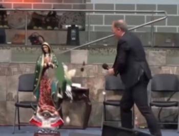 Pastor bautista destroza figuras sagradas en Tamaulipas