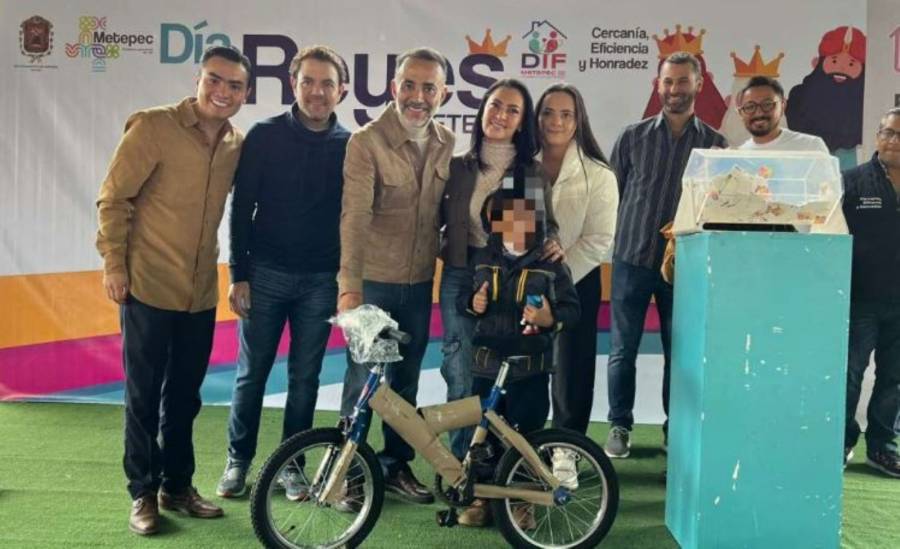 Celebración del día de reyes en Metepec: Alegría y regalos para miles de niños