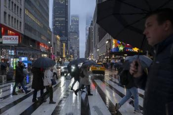 Fuerte tormenta golpea EEUU y deja a cientos de miles de personas sin electricidad