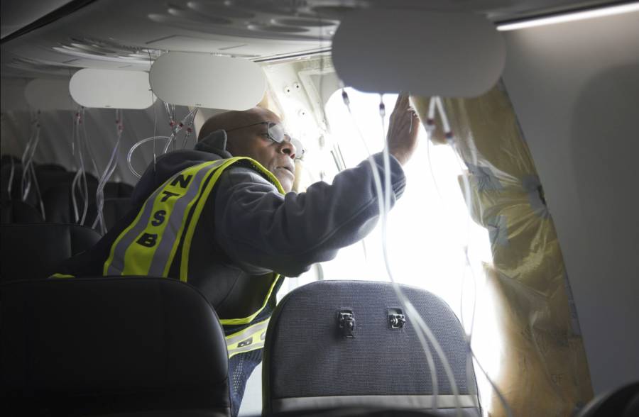 Boeing admite error en avión de Alaska Airlines